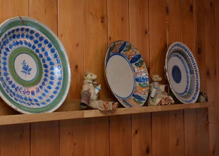 Alte Post Mit Geschichte Und Restaurant Tavanasa