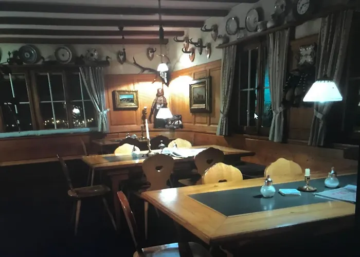 Alte Post Mit Geschichte Und Restaurant *