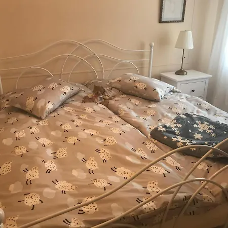 Alte Post Mit Geschichte Und Restaurant Tavanasa