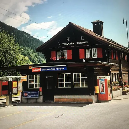 Alte Post Mit Geschichte Und Restaurant Tavanasa